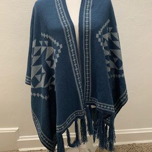 Jessica Simpson Knit shawl / shrug